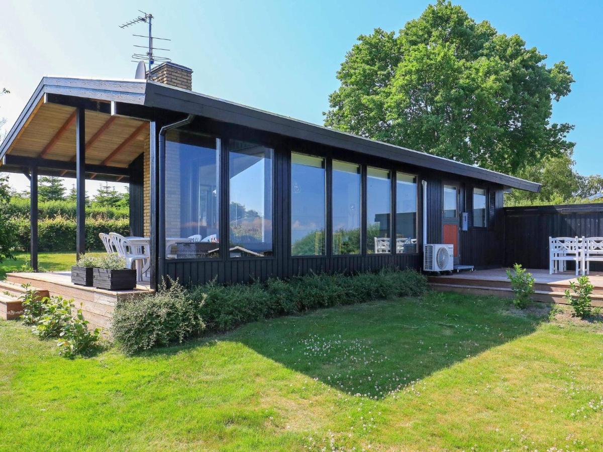 6 Person Holiday Home In Hesselager Habitación foto